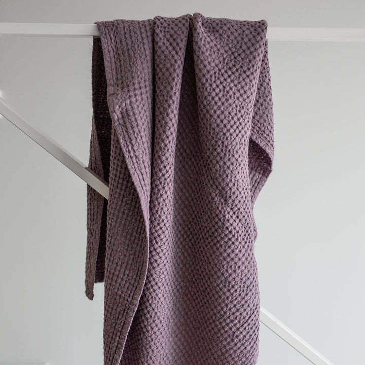 AmourLinen Bath Towel / Dusty Lavender Linen Waffle Towel