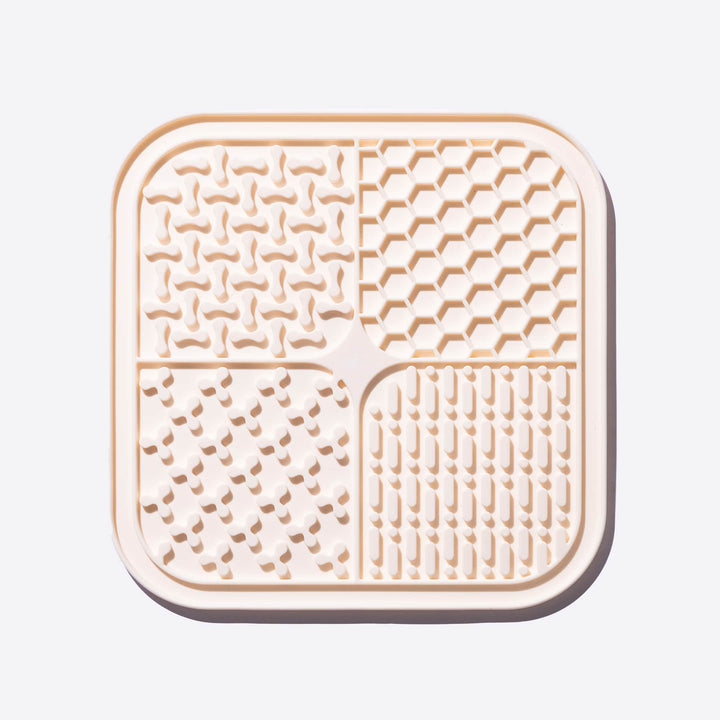 Awoo ALMOND Smoosh Lick Mat For Dogs