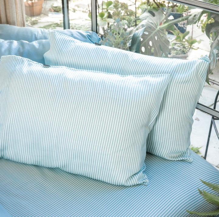 ettitude Starlight Blue Stripes / Standard Signature Sateen Pillowcase Set