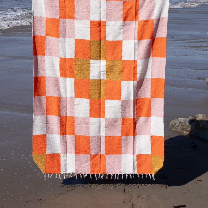 Sundream Coffee 83 x 52 inches / Brightside Recycled Beach Throws