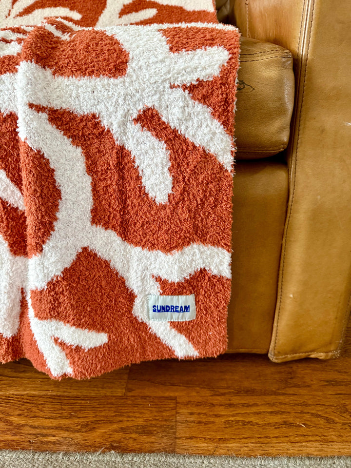 Sundream Hibiscus Plush Throw - Rusted Rose