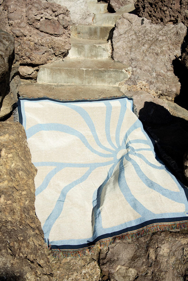 Sundream Horizon Heritage Woven Throw - Ocean
