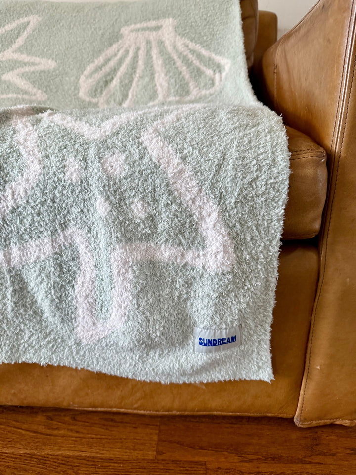 Sundream Tide Plush Throw - Seafoam