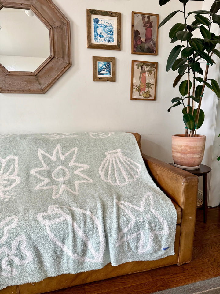 Sundream Tide Plush Throw - Seafoam