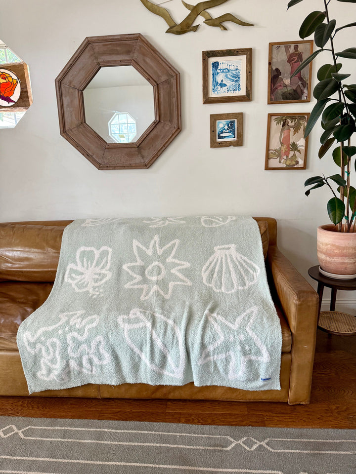 Sundream Tide Plush Throw - Seafoam