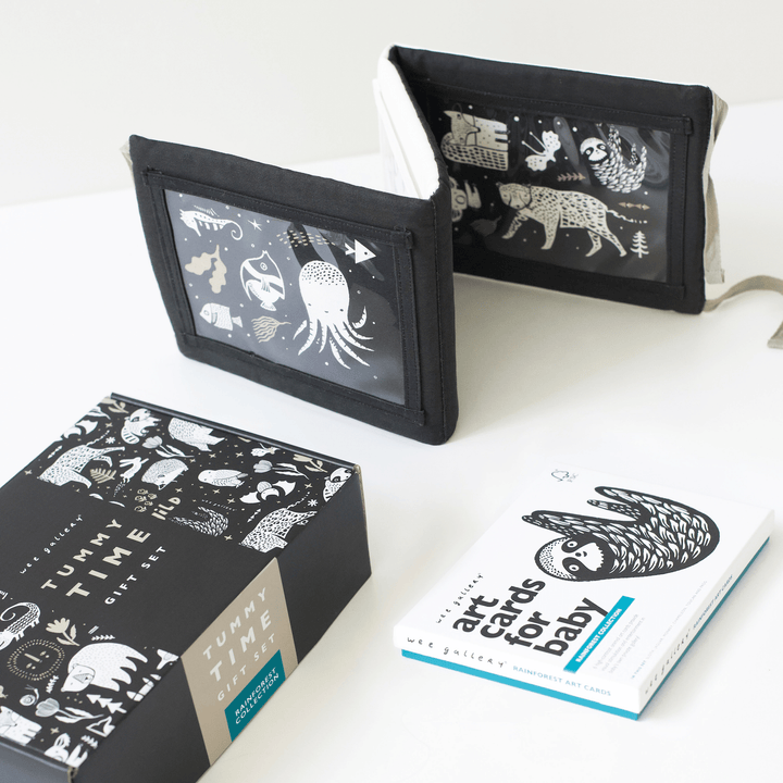 Wee Gallery Baby Tummy Time Gallery with Mirror Gift Set