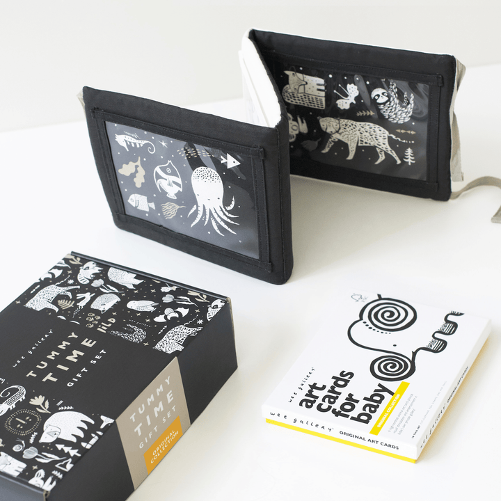 Wee Gallery Baby Tummy Time Gallery with Mirror Gift Set