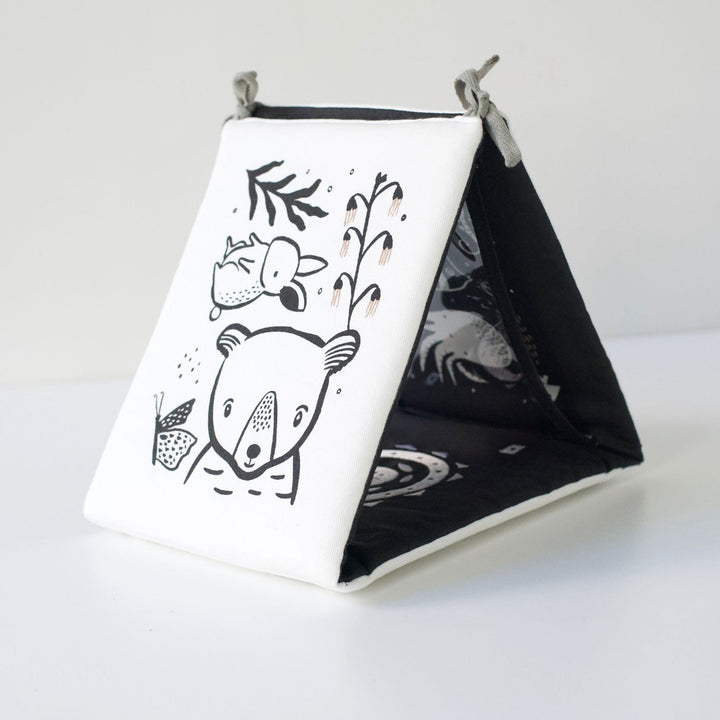 Wee Gallery Baby Tummy Time Gallery with Mirror Gift Set