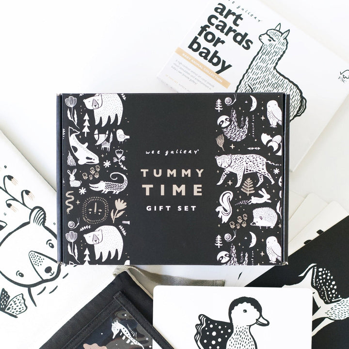 Wee Gallery Baby Tummy Time Gallery with Mirror Gift Set