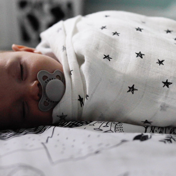 Wee Gallery Newborn Baby Gift Set - Black + White